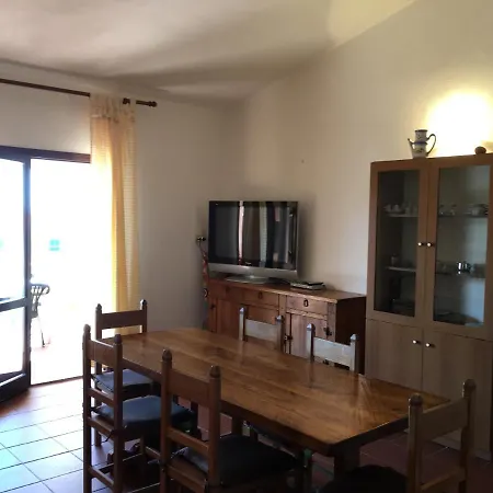 Borgo Spiaggia Isola Rossa Apartment Isola Rossa