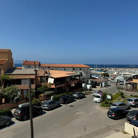 Borgo Spiaggia Isola Rossa Apartment