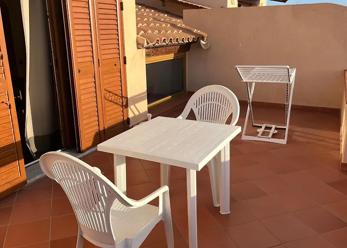 Borgo Spiaggia Isola Rossa Apartment *