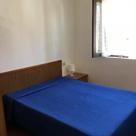 Borgo Spiaggia Isola Rossa Apartment