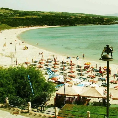 Borgo Spiaggia Isola Rossa Apartment