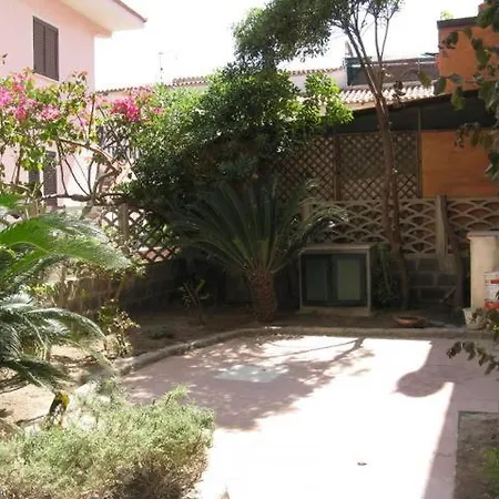 Borgo איזולה רוסה
